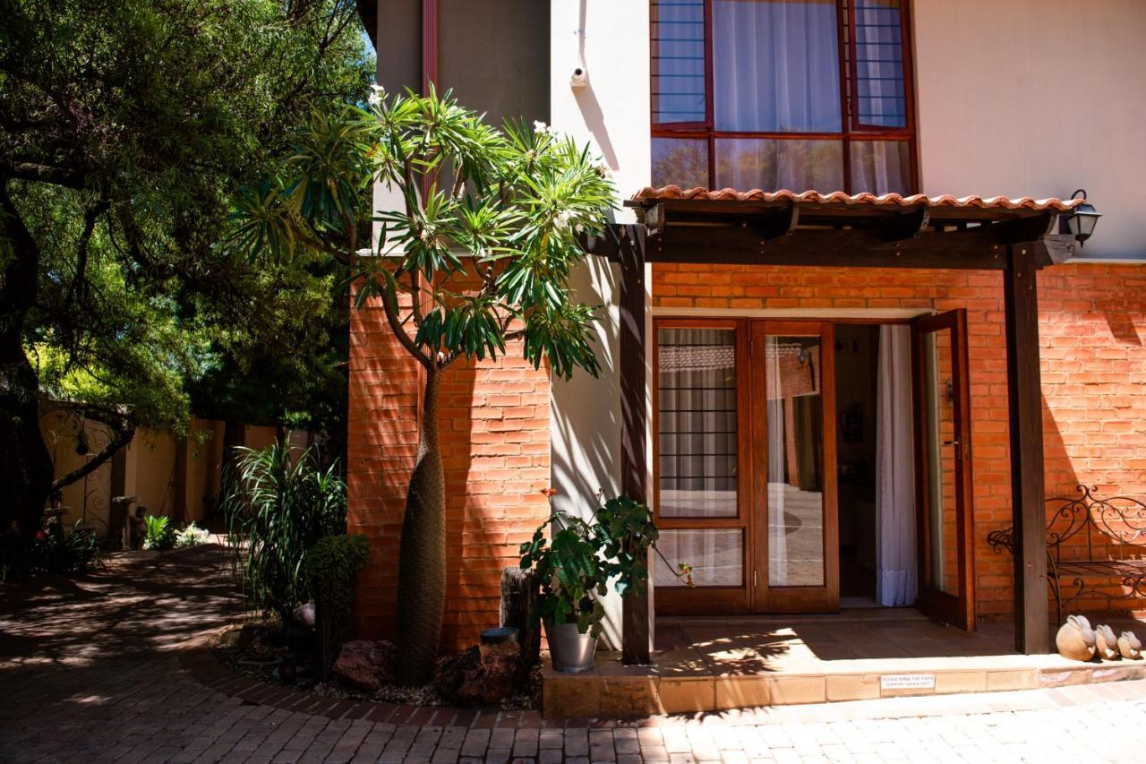 Hotel 37 On Charles Pretoria-Noord Exterior foto